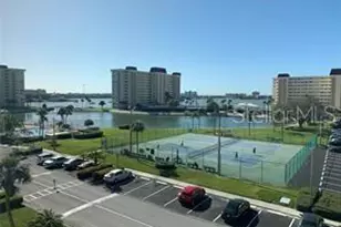 4650 Cove Cir, Saint Petersburg, FL 33708 - Photo 29