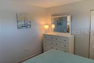 4650 Cove Cir, Saint Petersburg, FL 33708 - Photo 17