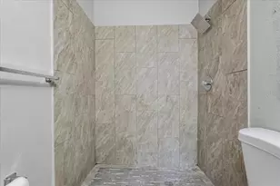 1510 Cromwell Dr, Tarpon Springs, FL 34689 - Photo 17