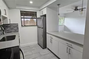 775 N Village Dr N, Saint Petersburg, FL 33716 - Photo 3