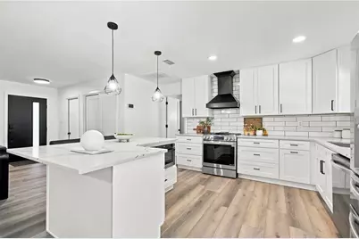 4600 Bayshore Boulevard NE, Saint Petersburg, FL 33703 - Photo 3