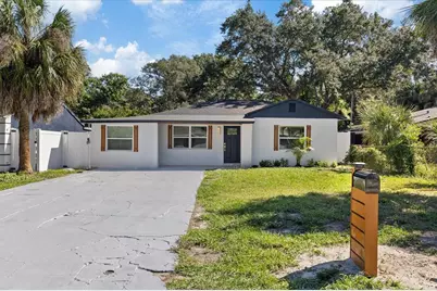 1621 N Washington Avenue, Clearwater, FL 33755 - Photo 1