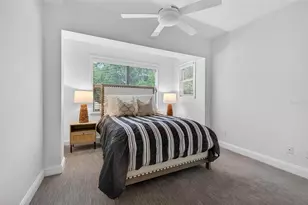 922 N Shore Dr NE, Saint Petersburg, FL 33701 - Photo 21