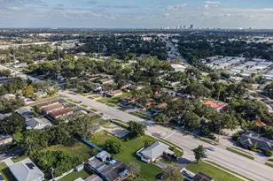 3047 62nd Ave N, Saint Petersburg, FL 33702 - Photo 17