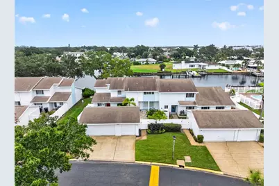 6447 Cape Hatteras Way NE #2, Saint Petersburg, FL 33702 - Photo 1