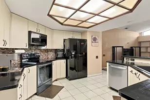 537 Centerwood Dr, Tarpon Springs, FL 34688 - Photo 15