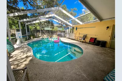10569 Dixon Drive, Seminole, FL 33772 - Photo 19