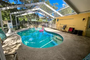 10569 Dixon Dr, Seminole, FL 33772 - Photo 19