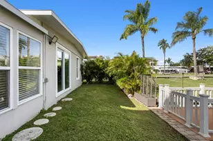 191 175th Ave E, Redington Shores, FL 33708 - Photo 13
