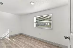 2110 E Ellicott St, Tampa, FL 33610 - Photo 23
