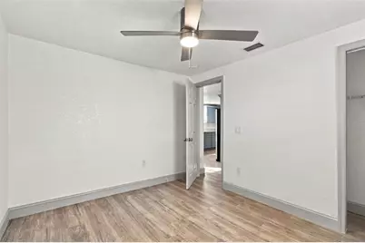 2110 E Ellicott Street, Tampa, FL 33610 - Photo 11