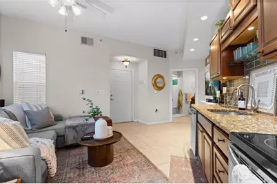 100 4th Avenue S #115, Saint Petersburg, FL 33701 - Photo 17