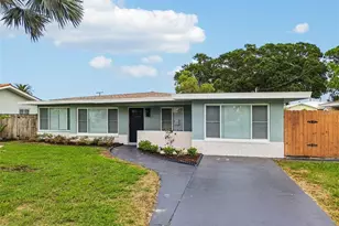 403 Driftwood Dr W, Palm Harbor, FL 34683 - Photo 1