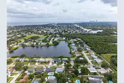 1689 Pennsylvania Avenue NE, Saint Petersburg, FL 33703 - Photo 39