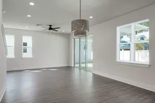 2076 Paragon Cir W, Clearwater, FL 33755 - Photo 17