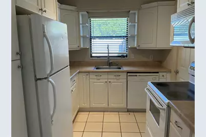 1860 70th Circle N, Saint Petersburg, FL 33702 - Photo 11