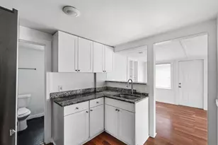 5101 37th St N, Saint Petersburg, FL 33714 - Photo 11