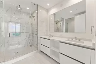 400 Central Ave, Saint Petersburg, FL 33701 - Photo 15