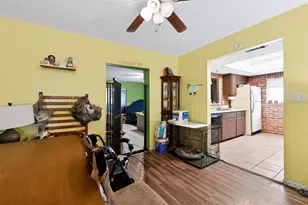 8399 79th Ave, Seminole, FL 33777 - Photo 5
