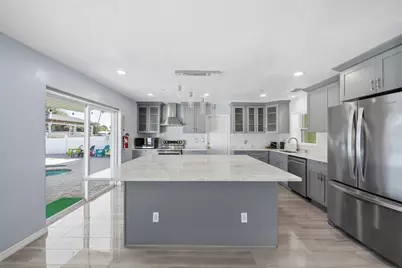 10717 Donbrese Avenue, Tampa, FL 33615 - Photo 3