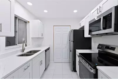 1221 13th Circle SE, Largo, FL 33771 - Photo 7