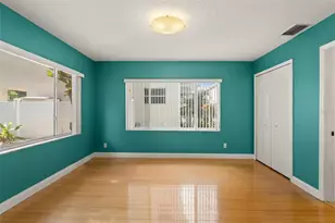 2725 N Myrtle Ave, Tampa, FL 33602 - Photo 11
