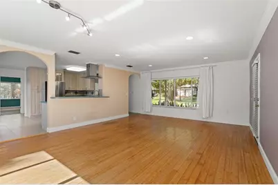 2725 N Myrtle Avenue, Tampa, FL 33602 - Photo 7
