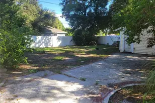 1910 23rd Ave N, Saint Petersburg, FL 33713 - Photo 15
