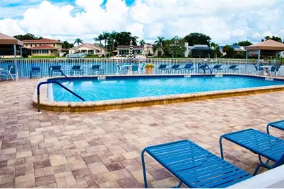 6020 Shore Boulevard S #107, Gulfport, FL 33707 - Photo 17