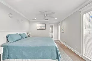 10469 Imperial Point Dr E, Largo, FL 33774 - Photo 33