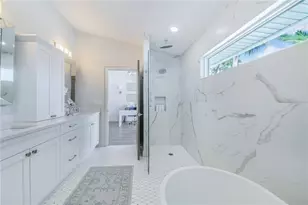 1825 Venetian Point Dr, Clearwater, FL 33755 - Photo 31