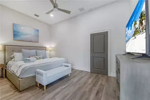 1825 Venetian Point Dr, Clearwater, FL 33755 - Photo 25
