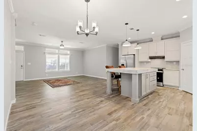 7004 Americana Drive NE #136, Saint Petersburg, FL 33702 - Photo 13
