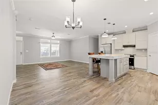 7004 Americana Dr NE, Saint Petersburg, FL 33702 - Photo 13