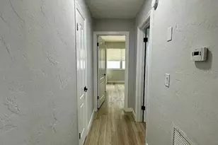 2001 2nd St S, Saint Petersburg, FL 33705 - Photo 25
