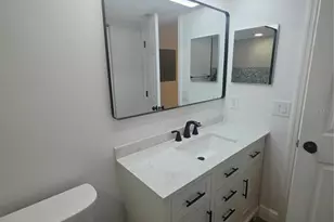 6125 113th St, Seminole, FL 33772 - Photo 9