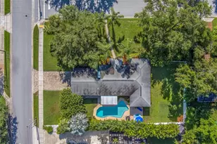 2 Evonaire Cir, Belleair, FL 33756 - Photo 25