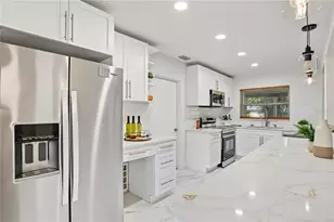 8338 41st Ave N, Saint Petersburg, FL 33709 - Photo 15