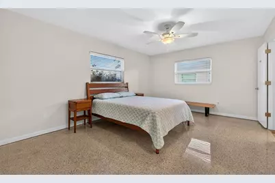 1984 Michigan Avenue NE, Saint Petersburg, FL 33703 - Photo 15