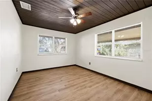 8009 Cardinal Dr, Tampa, FL 33617 - Photo 29