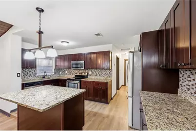 8009 Cardinal Drive, Tampa, FL 33617 - Photo 17