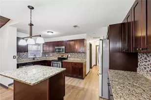 8009 Cardinal Dr, Tampa, FL 33617 - Photo 17