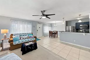 8039 Garden Dr, Seminole, FL 33777 - Photo 9