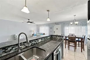 8039 Garden Dr, Seminole, FL 33777 - Photo 15