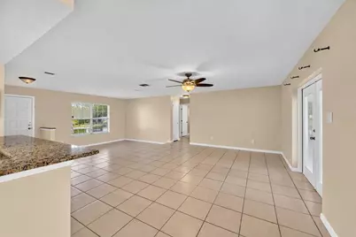 8904 W Flora Street, Tampa, FL 33615 - Photo 11
