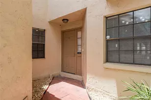 10429 La Mirage Ct, Tampa, FL 33615 - Photo 5