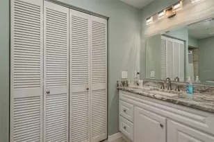 10429 La Mirage Ct, Tampa, FL 33615 - Photo 19