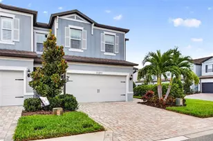 11211 Beach Walk Wy NE, Saint Petersburg, FL 33716 - Photo 3