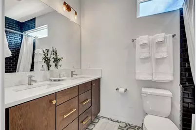 349 7th Street S, Saint Petersburg, FL 33701 - Photo 29