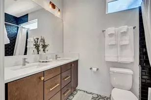 349 7th St S, Saint Petersburg, FL 33701 - Photo 29